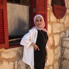 Fatima Abedalnabi , Teacher