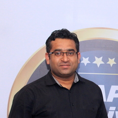 Manoj Tiwari, Financial Controller