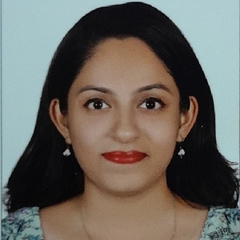 Delina Pereira, customer service and logistics intern