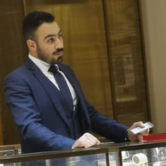 محمود عيسى, Senior sales executive 