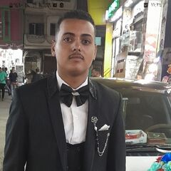 أحمد خالد, بائع عصاير فر شات 