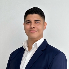 Juan Echeverri, Marketing Manager & creative Director 