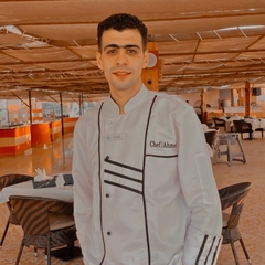أحمد فريد, طباخ اول