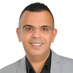 أحمد زكي, Finance Manager