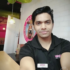 Wakar  Ahmad, Store manager 