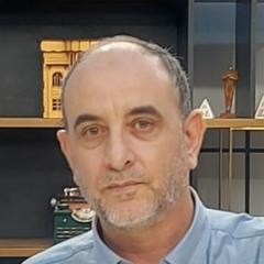 محمد ذيب الحروب, مدير مبيعات وتسويق