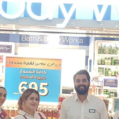 Hussein Bahgat, Store Manager