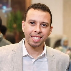 Nader Emad, cosmetics sales specialist