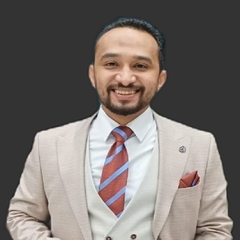 ضياء عبد المولي محمد , مستشار قانوني وظابط تحصيل ديون