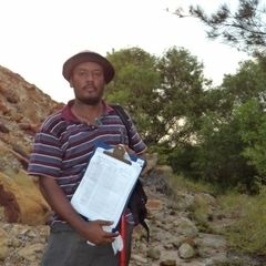 عثمان الحسن, Geophysicist