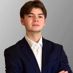Alexandre Sich, Investment Analyst