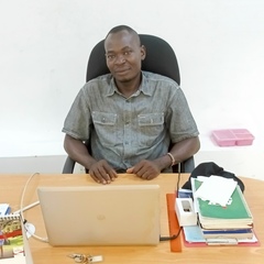 إيمانويل Masakhwe, Construction Worker