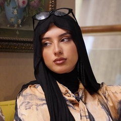 Yousra Hamard, beauty adviser