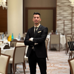 zeid boudeffa, waiter