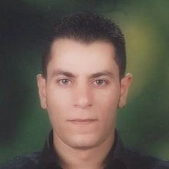 أحمد Al-A`Abed, production manager & design / sorting department official